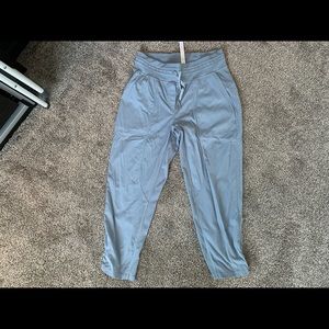 Lululemon studio crops